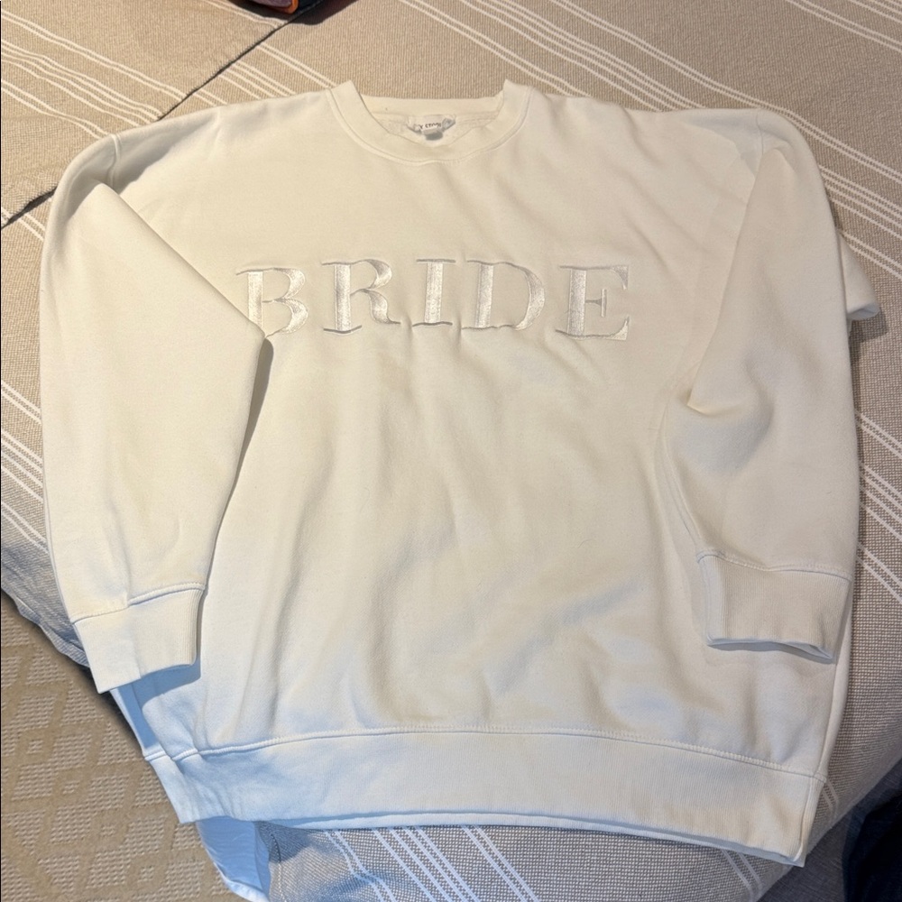 Bride Embroidered Pullover Sweatshirt - White